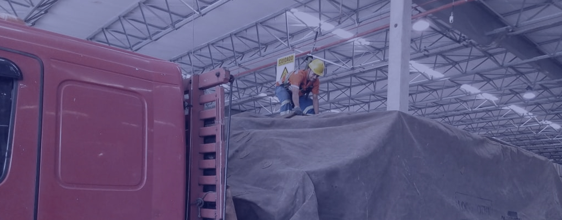 Banner 1 – Amarração / Enlonamento